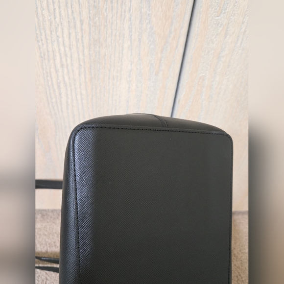 Kate Spade Large FlashGlitter. Retail$359 Like new - Picture 7 of 16